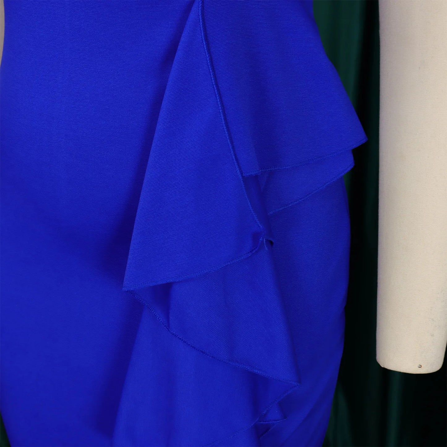SilhouetteSophistiqué Ruffle Dress